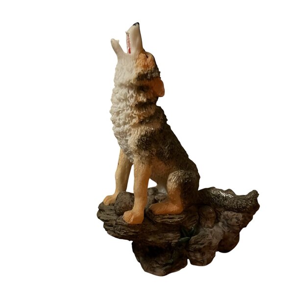 VINTAGE} Howling Wolf Resin Figurine Statue - Highly Detailed - Picture 3 of 6